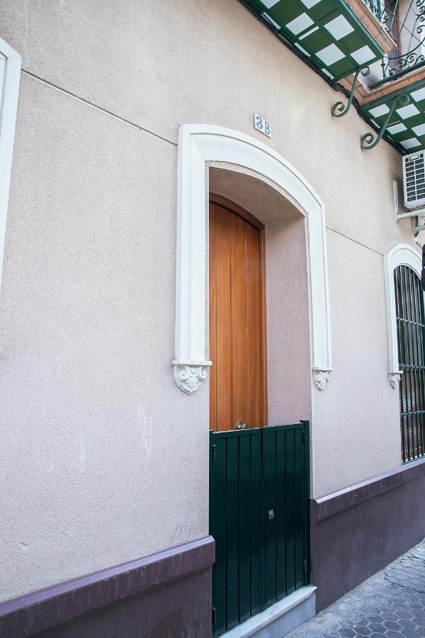 Rentalsevilla A Los Pies De La Macarena Bagian luar foto